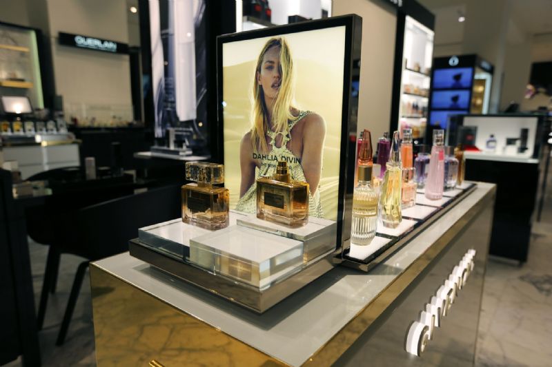 GIVENCHY  DE BIJENKORF AMSTERDAM