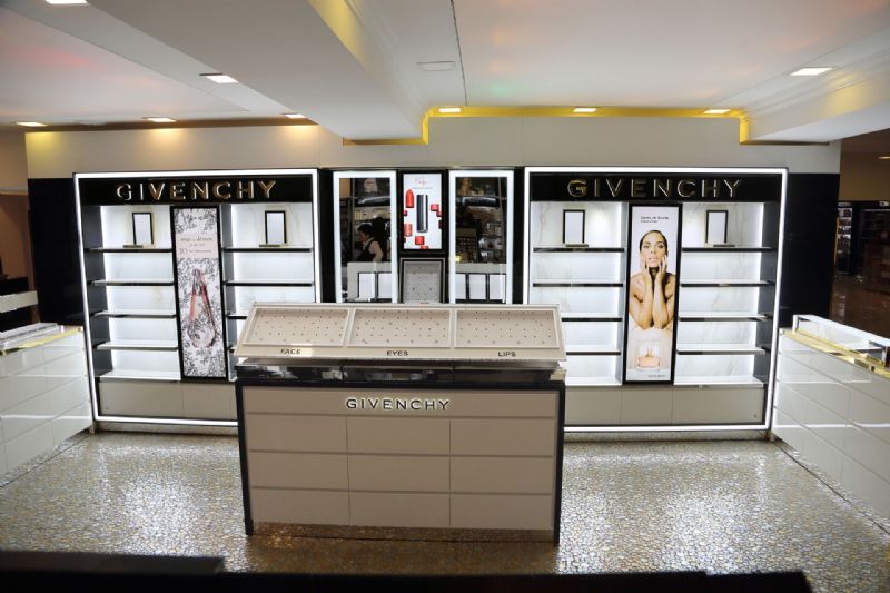 GIVENCHY FRENCH HOUSE