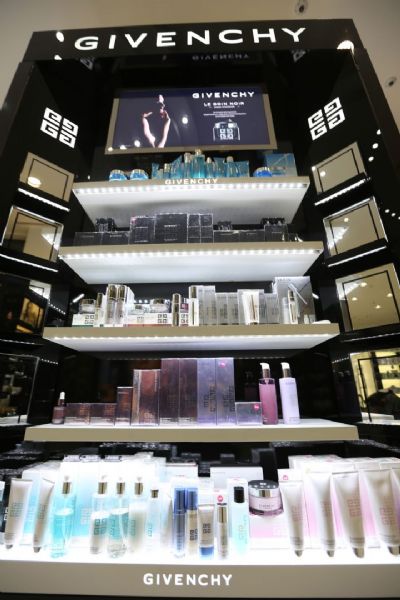 GIVENCHY MEGACENTER
