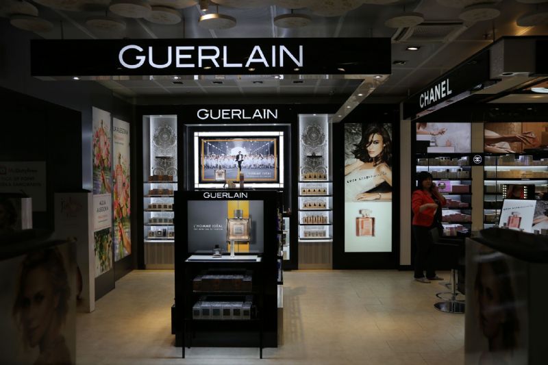 GUERLAIN KİEV BORISPIL HAVAALANI
