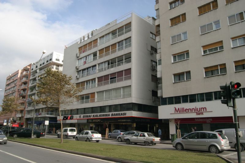 TSKB İZMİR ŞUBESİ