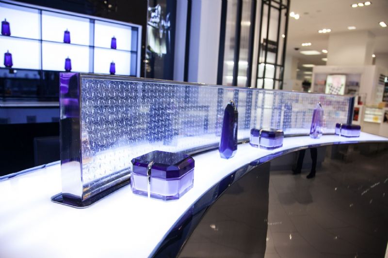 MUGLER HUDSONS BAY QUEEN TORONTO