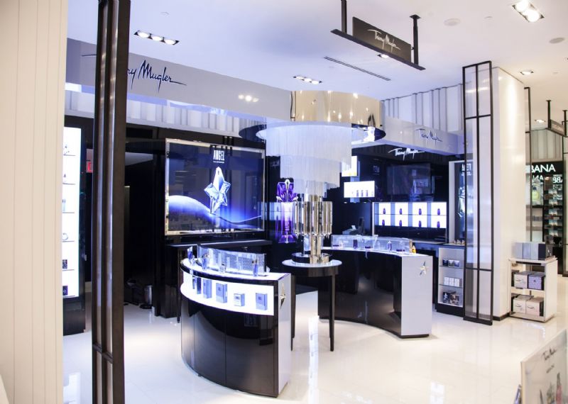 MUGLER HUDSONS BAY QUEEN TORONTO