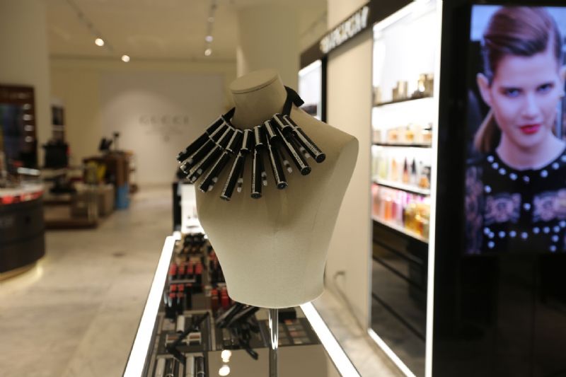 GIVENCHY  DE BIJENKORF AMSTERDAM