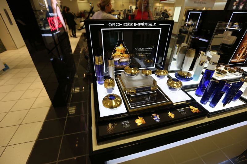 GUERLAIN VANCOUVER, CANADA